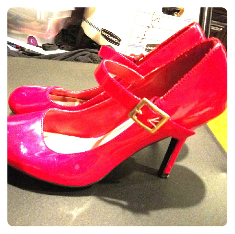 Red mary jane pumps sz 8.5 womens